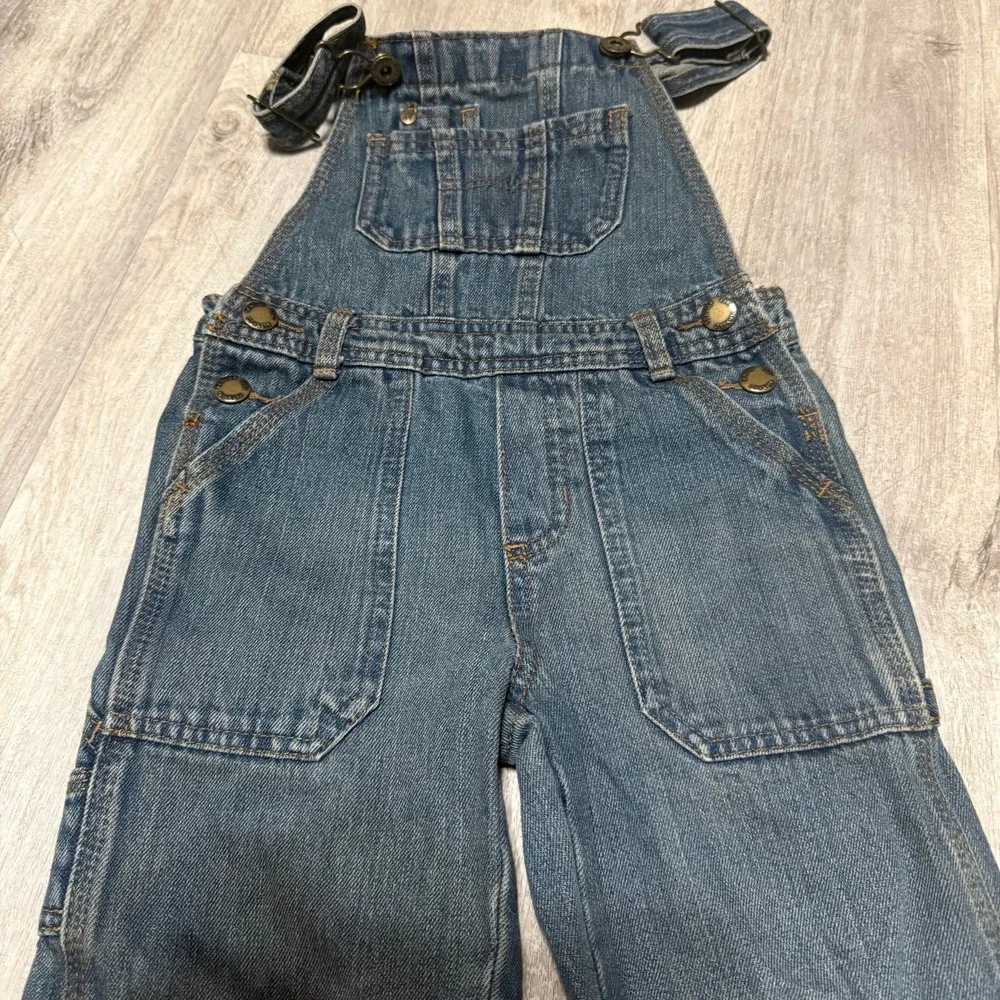 OshKosh Bgosh genuine kids